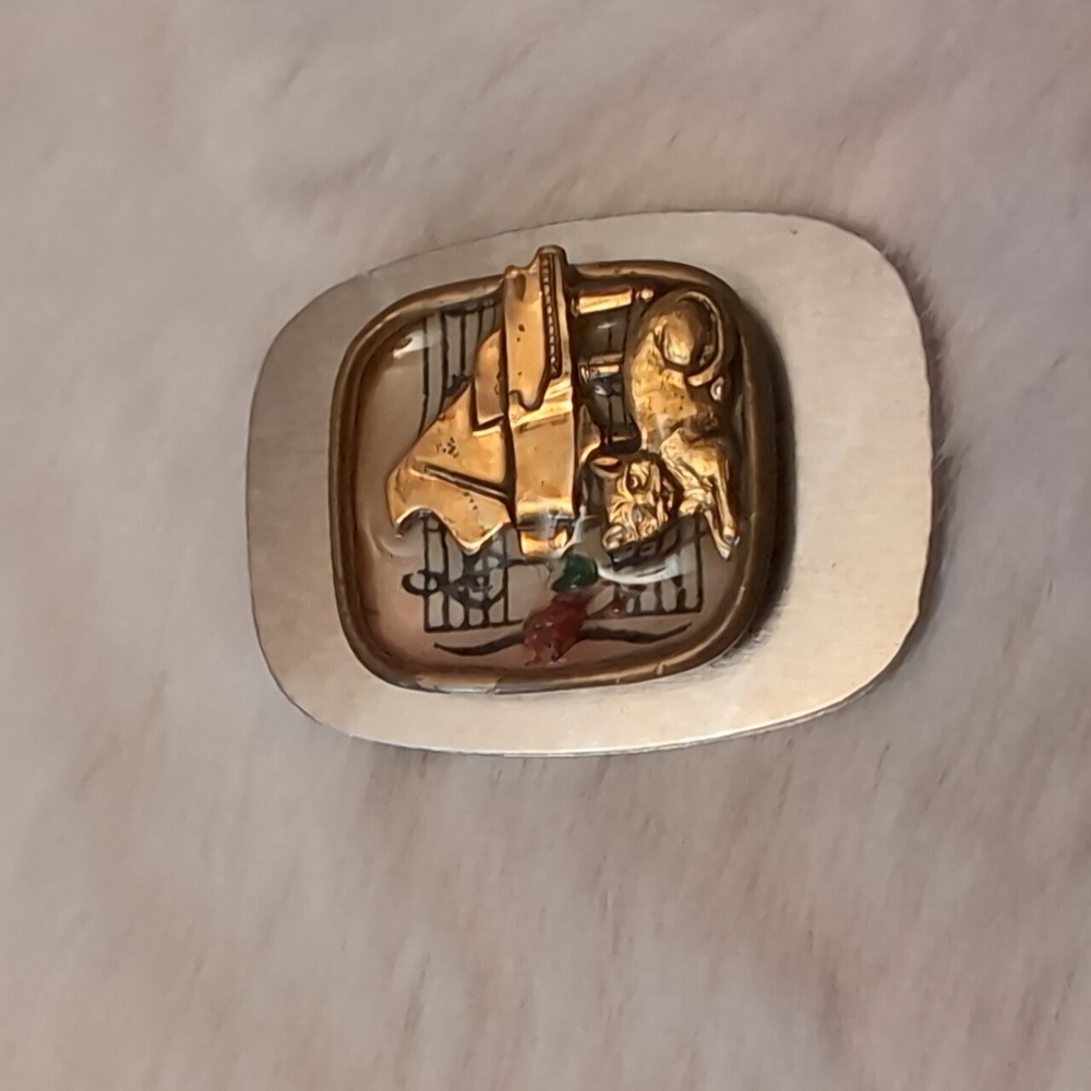 Silver& Gold Toned Cat at The Piano Brooch - Picture 5 of 7